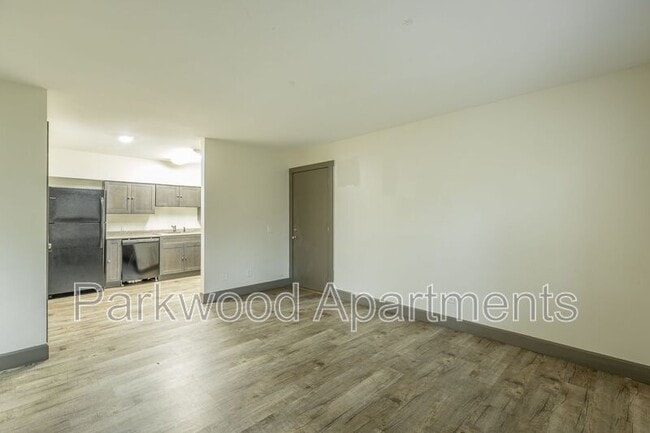 Building Photo - 203 4th St
