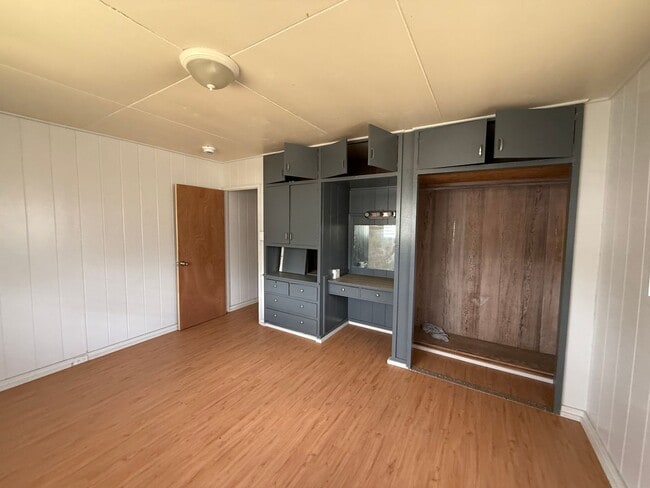 Building Photo - Single level 3 bedroom/1.5 Bath