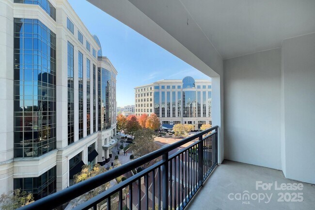 Building Photo - 4625 Piedmont Row Dr