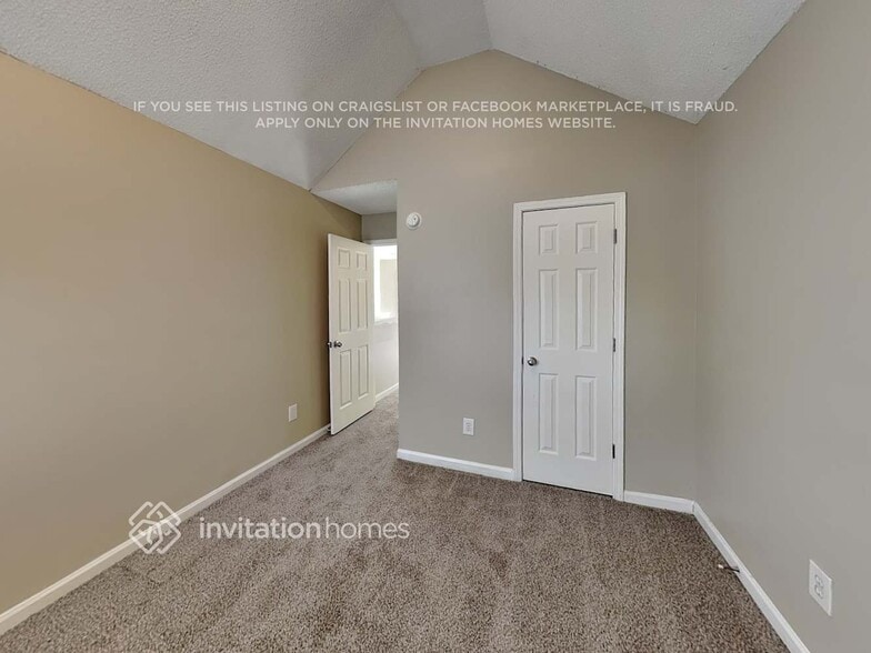 Building Photo - 215 Marriott Dr