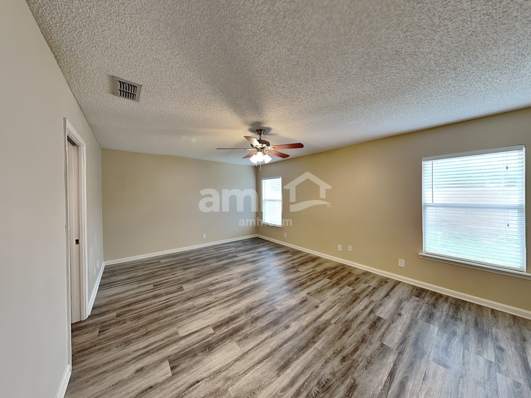 Building Photo - 12344 Benton Harbor Dr S