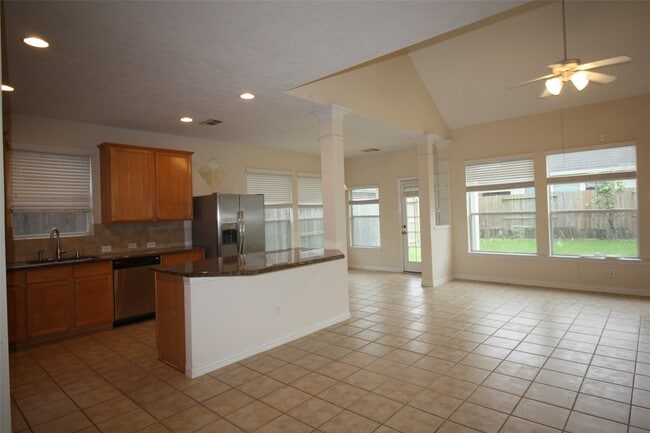 Building Photo - 7031 Thistlewood Park Ct