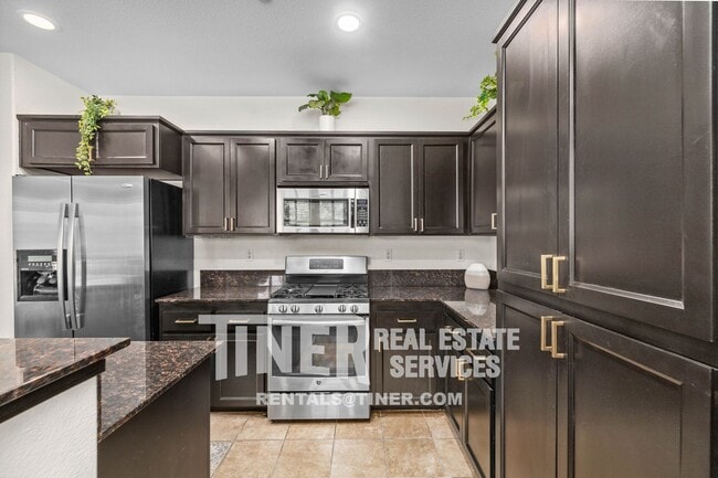 Building Photo - 506 Monet Ln