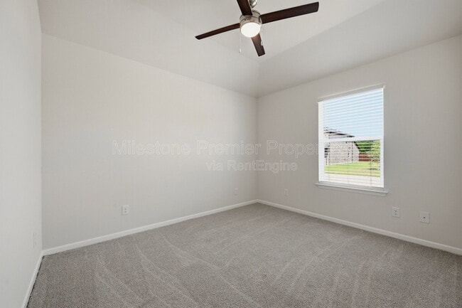 Building Photo - 1819 Boxwood Dr