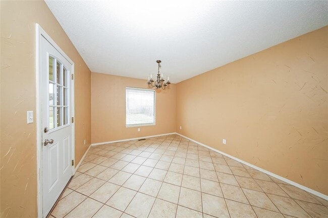 Building Photo - 12012 Sagamore Dr