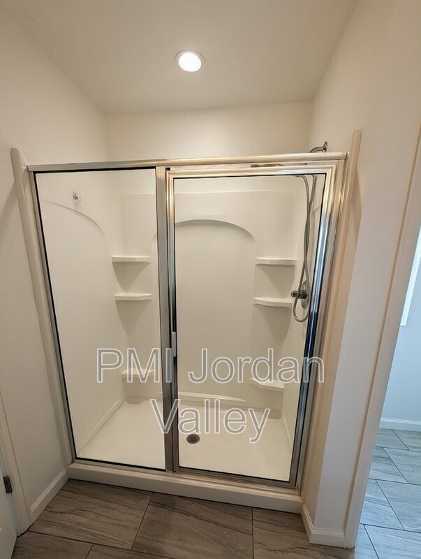 Building Photo - 2123 Wallflower Dr
