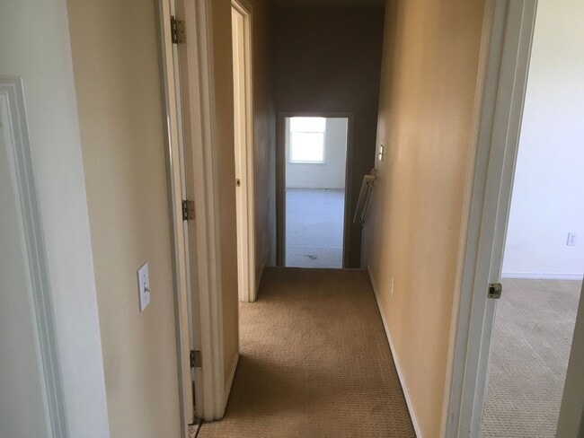 Building Photo - ***PENDING APPLICATION*** 2 Story Pet Friendly Contemporary 3 Bed Home w/ Views, Yard Service Inc...