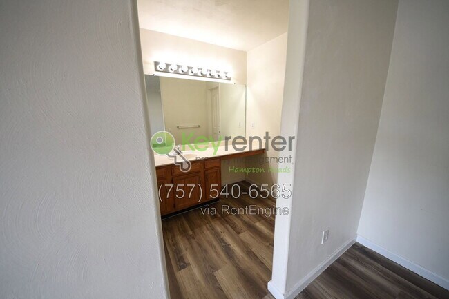Building Photo - 1109 Lady Ashley Dr