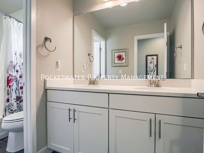 Building Photo - 8875 Yates Dr