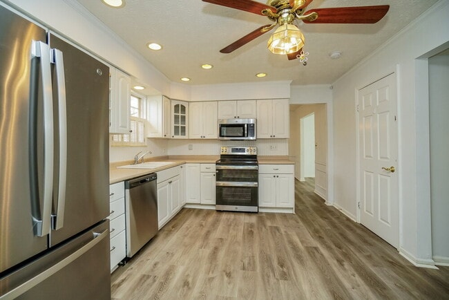 Building Photo - 3888 Driscoll Ct