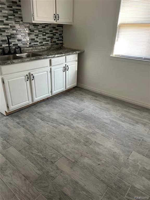 Building Photo - 13500 Heyden St