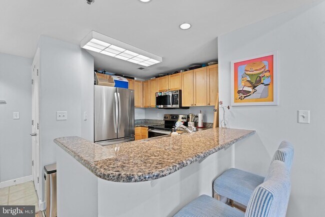 Building Photo - 777 7th St NW