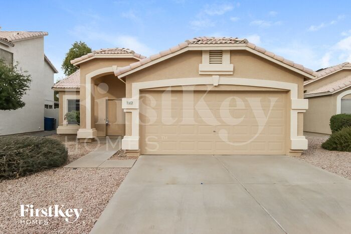 Primary Photo - 842 E Glenmere Dr