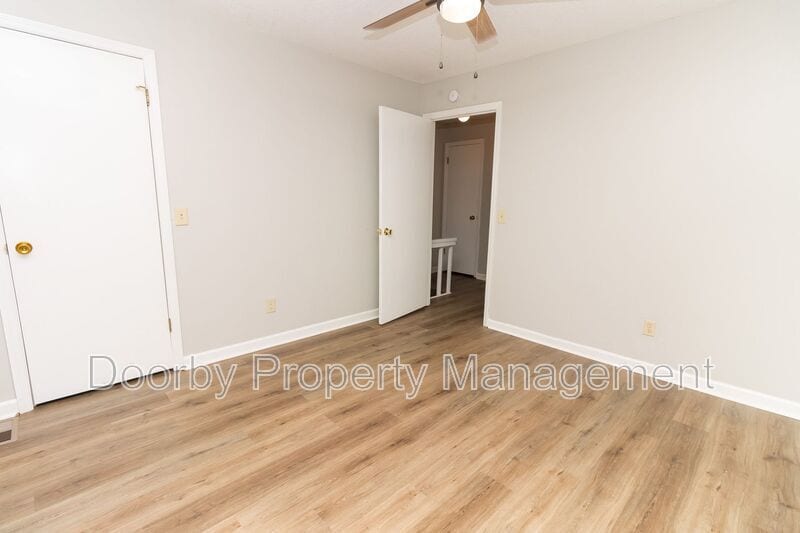 Building Photo - 93 Nicole Ln.