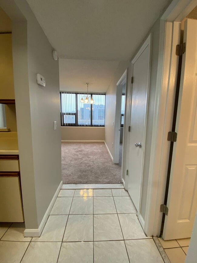 Building Photo - wh810