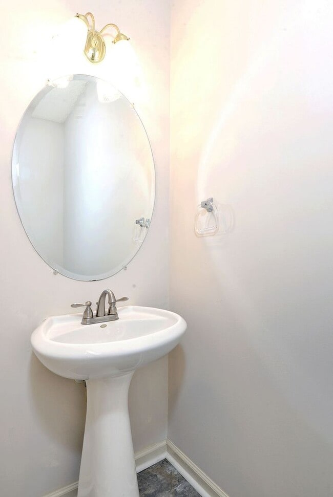 Building Photo - Peaceful Retreat in Willow Lakes