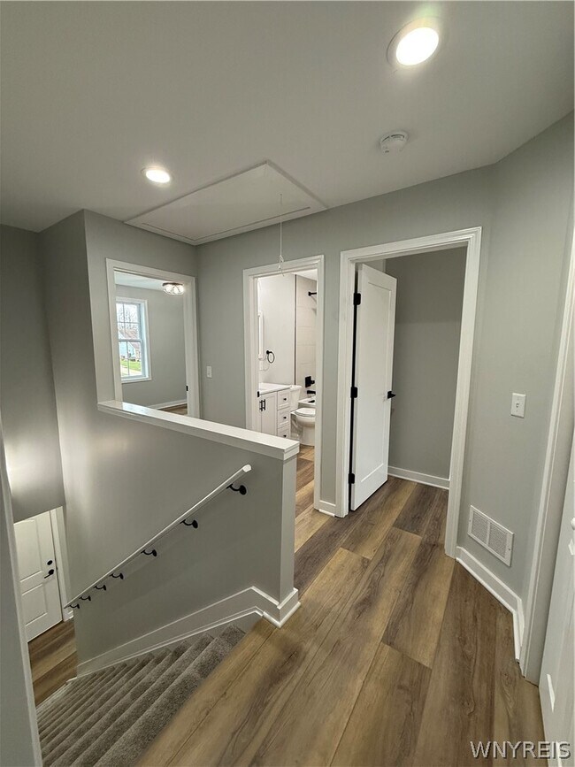 Building Photo - 5156 Berg Rd