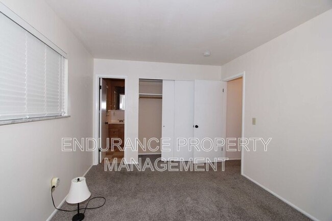 Building Photo - 1184 Holz Ave