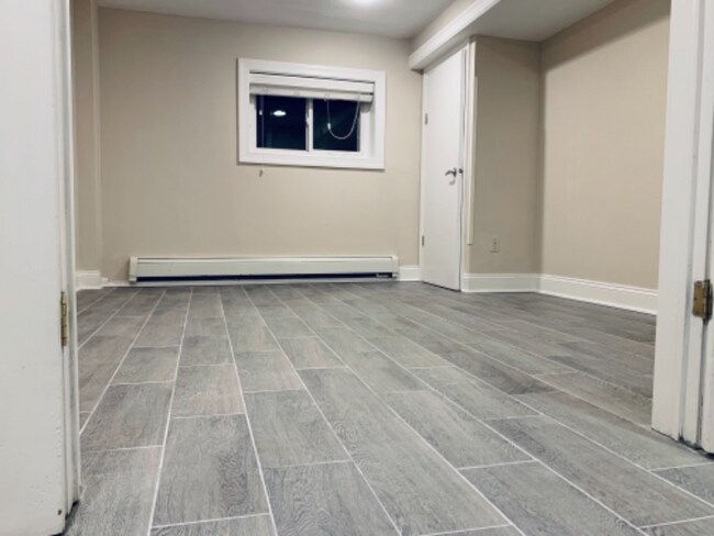 Building Photo - 2807 Ontario Rd NW