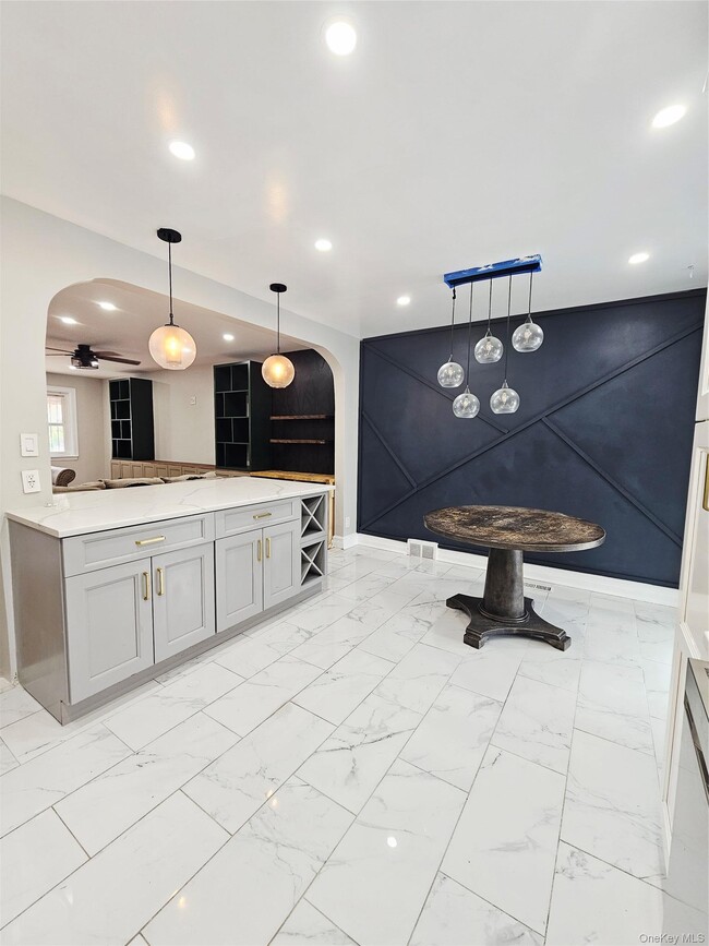 Building Photo - 2082 Pitman Ave