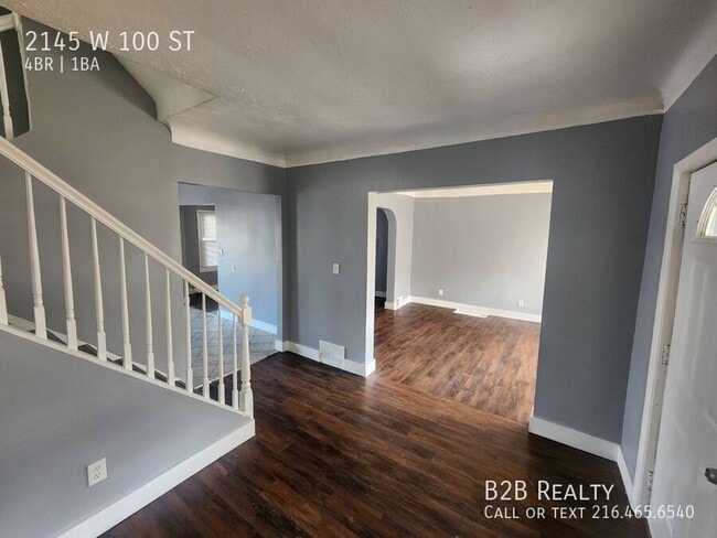 Building Photo - 2145 W 100th St