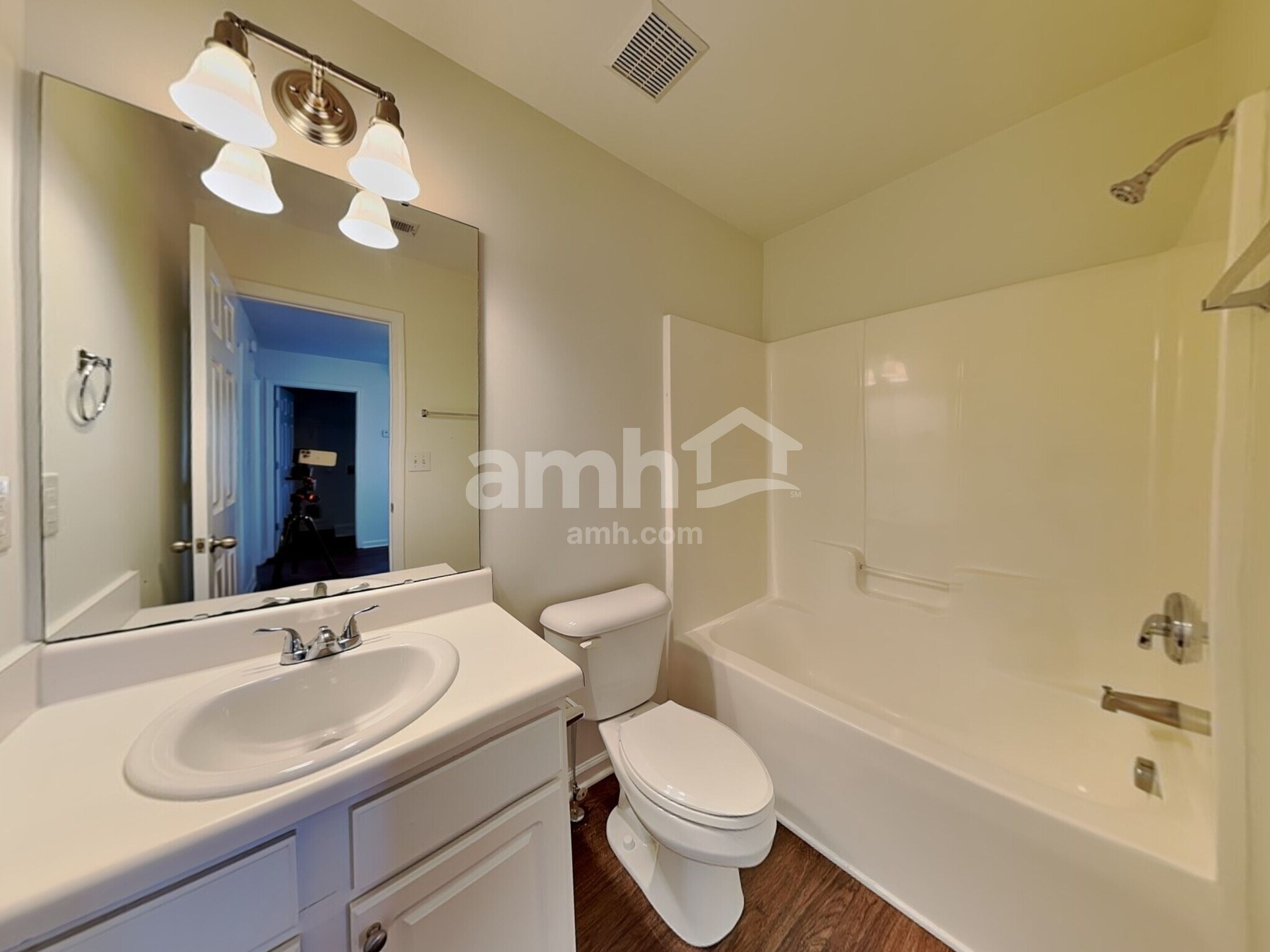 Building Photo - 2002 Gushing Dr