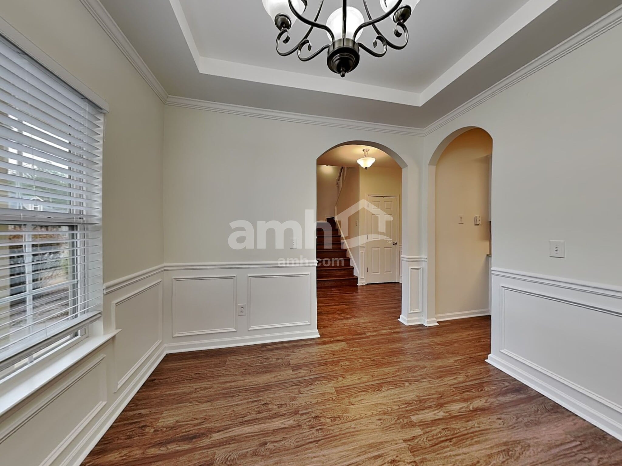 Building Photo - 488 Lincolnwood Ln