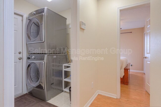 Building Photo - 1439 Sunningdale Way