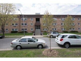 Building Photo - 2616 Harriet Ave