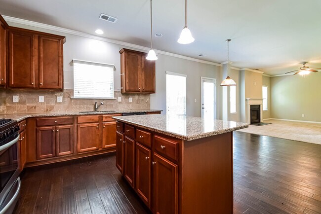 Building Photo - Spacious 4-Bedroom Fairburn Home