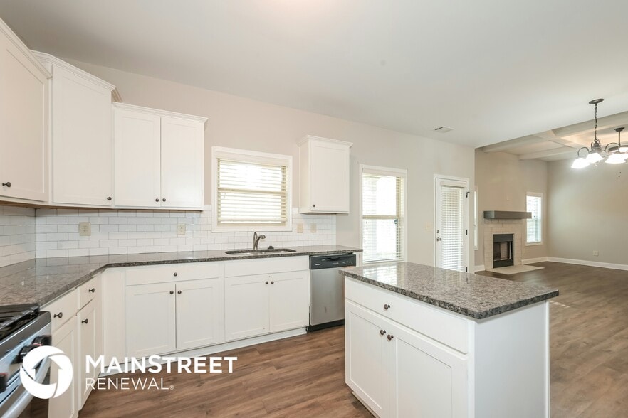 Building Photo - 837 Overlook Gln Dr