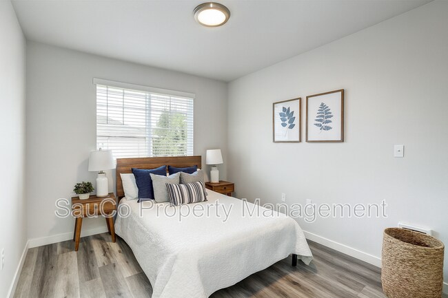 Building Photo - 2564 Hawthorne St