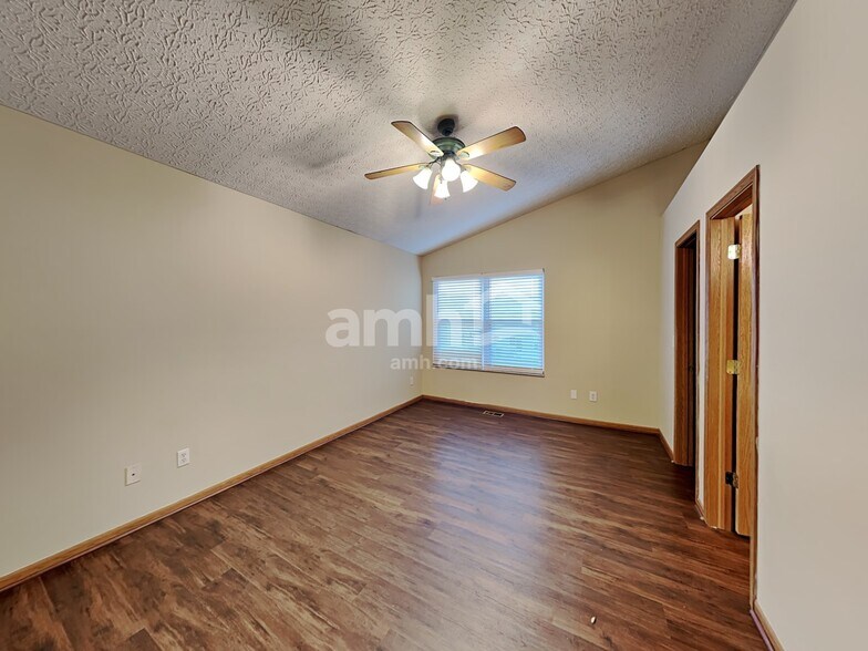 Building Photo - 3417 Hail Ridge Dr