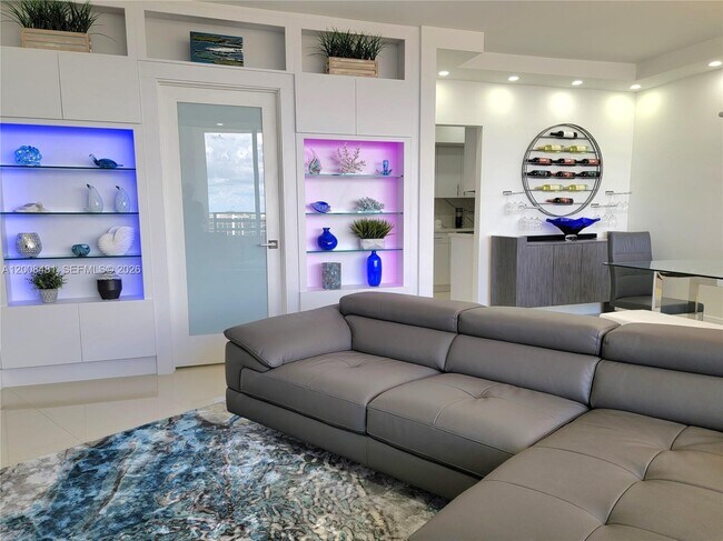 Building Photo - 3505 S Ocean Dr