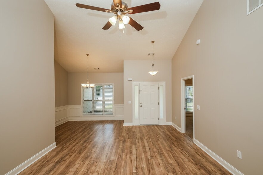 Building Photo - 134 Westridge Cir
