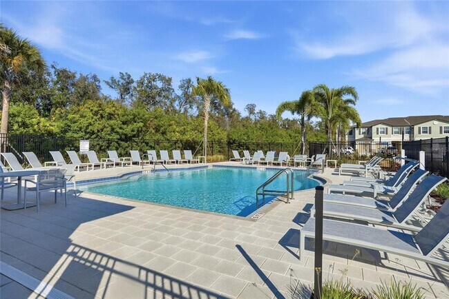 Building Photo - 282 27th St SE