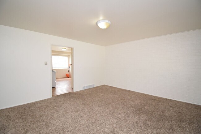 Building Photo - 4248 S 1350 E