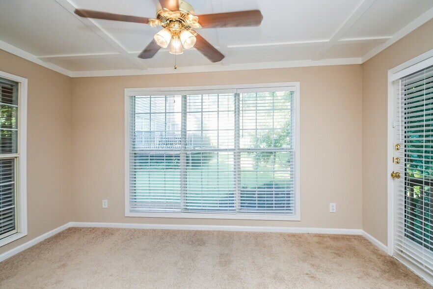Building Photo - 6857 Robinwood Trail