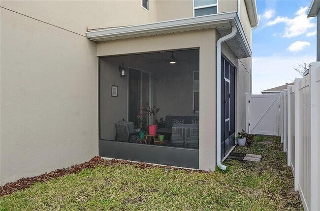 Building Photo - 11842 Sunsail Ave