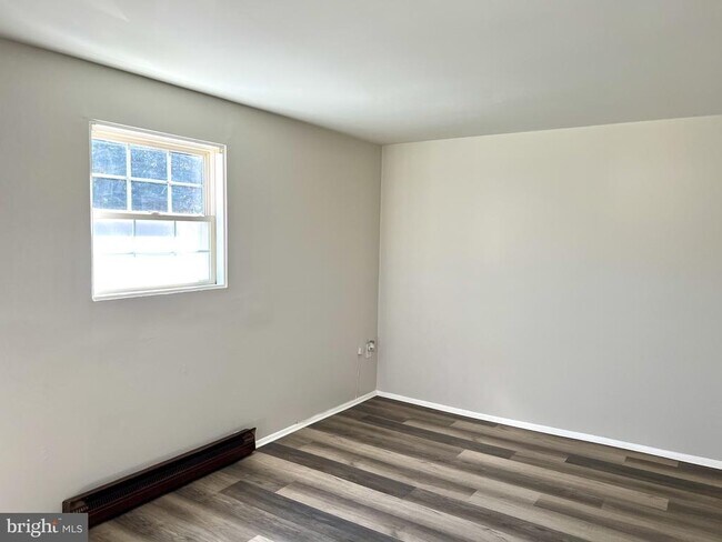 Building Photo - 360 W Patrick St