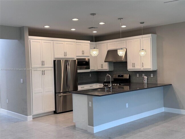 Building Photo - 12780 SW Clear Water Way