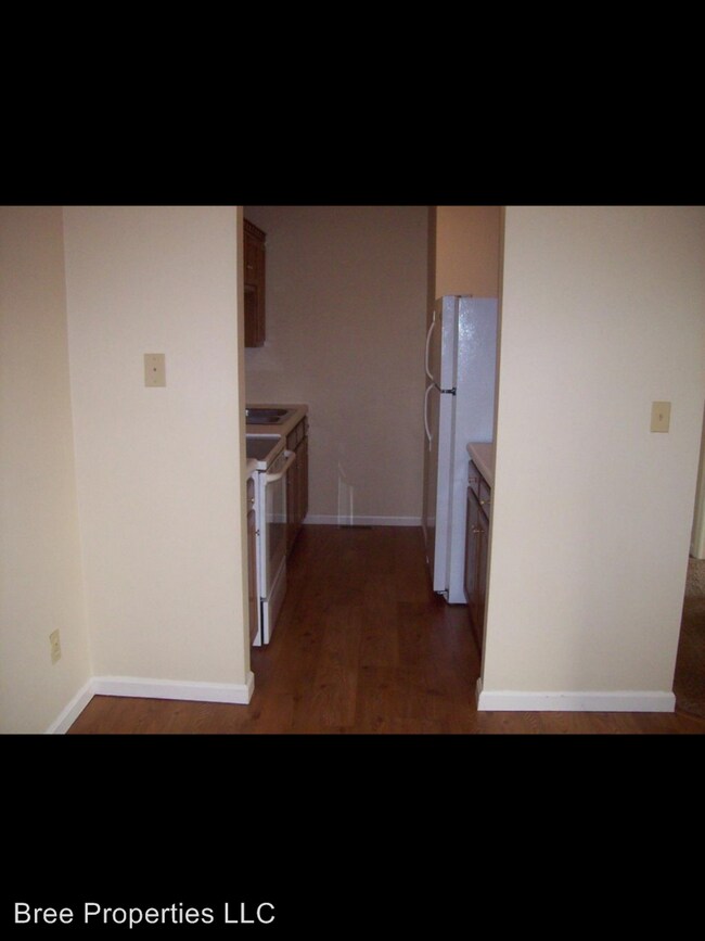 Building Photo - 208 Mill Creek Rd