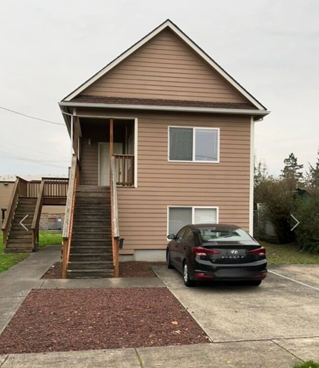 Building Photo - 145 N 13th St