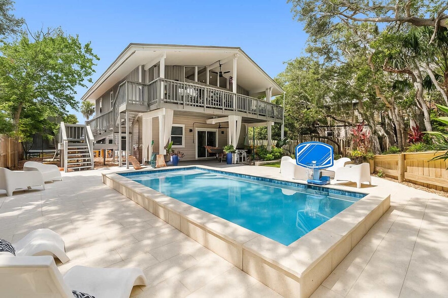 Building Photo - 120 Sherwood Ave