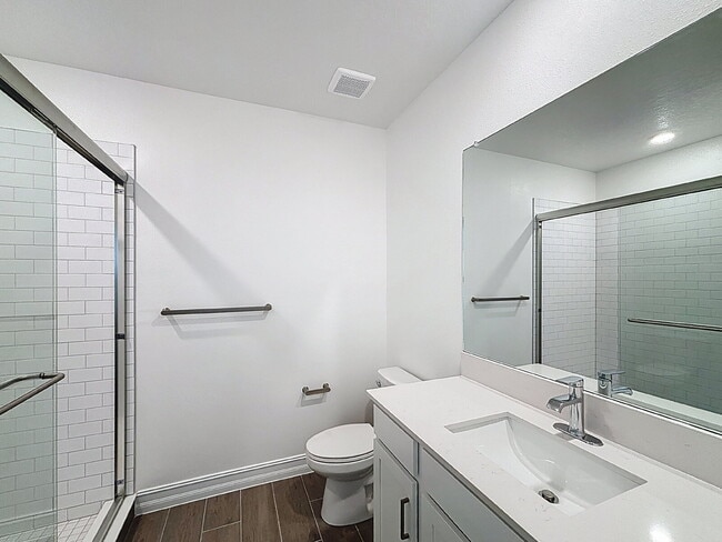 Building Photo - 11807 71st Ave E