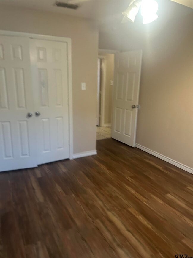 Building Photo - 8315 Garrett Dr