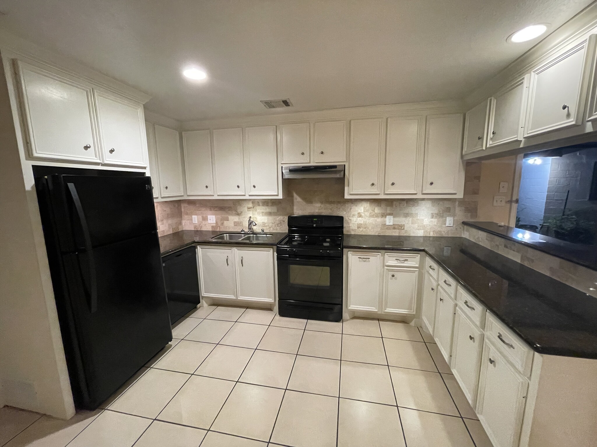 Kitchen - 12301 Almeda Genoa Rd