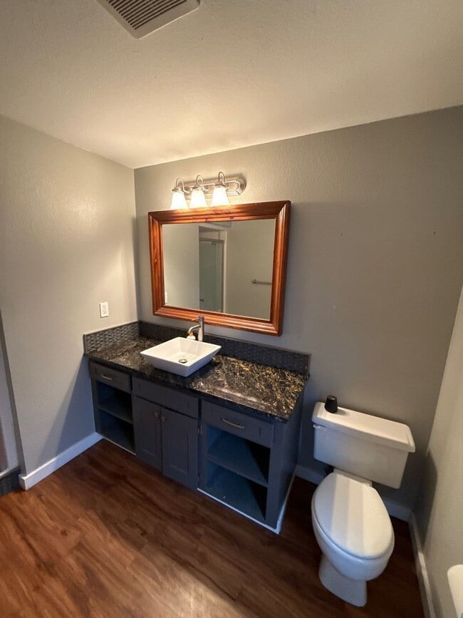 Building Photo - 3677 Carmelle Ct NE