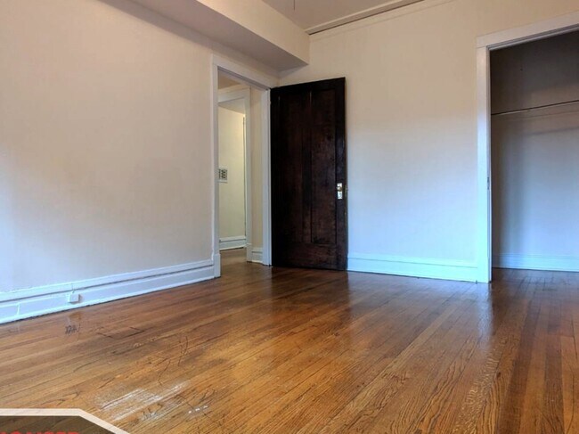 Building Photo - 2518 N Kedzie Blvd