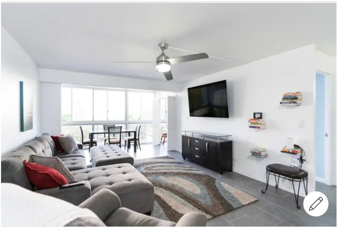 Building Photo - 2575 Kuhio Ave